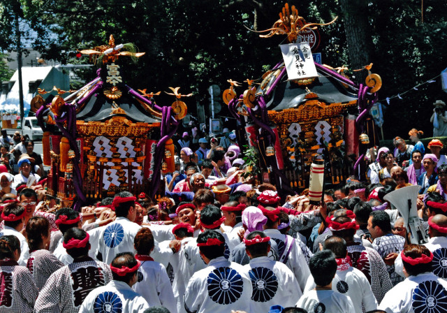 倉見神社「宮入り」